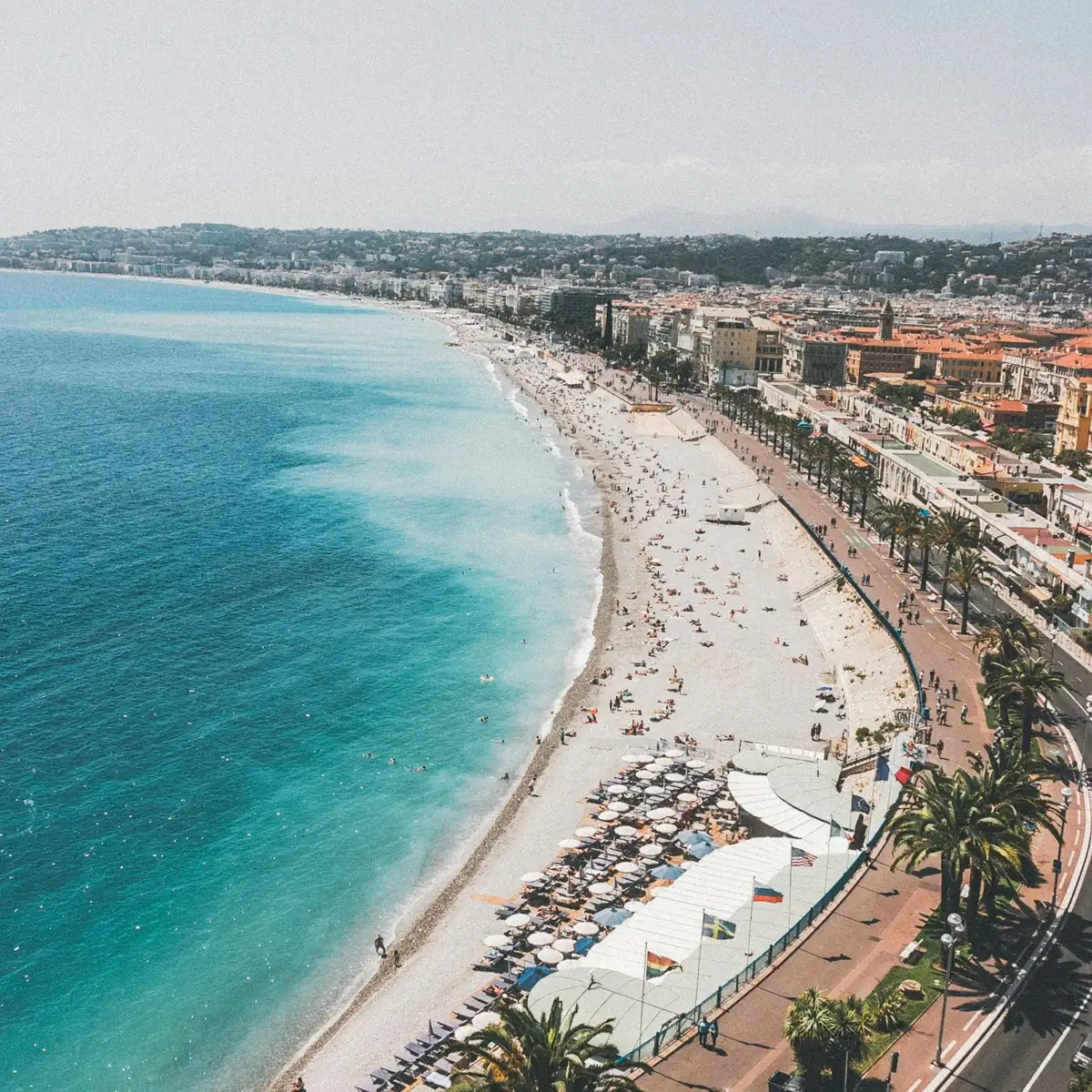 Vue de la Côte d'Azur pour comprendre le marché immobilier local